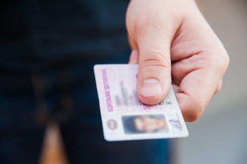 В Зеленодольске осудили 47-летнего мужчину за использование поддельного водительского удостоверения
