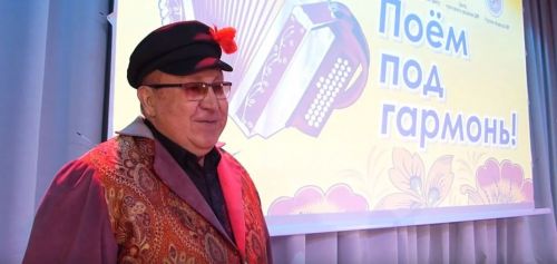 «Поём под гармонь»: Более двухсот человек стали участниками первого песенного фестиваля от ИЦ «Зеленый Дол»