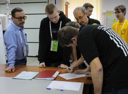 На базе ЗМК прошла церемония открытия регионального этапа чемпионата «Профессионалы»