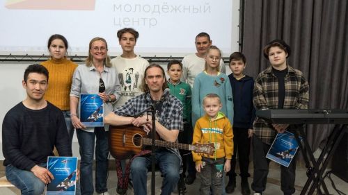 «Легенды рока. Лучшие песни. Часть 2». В МЦ «ПОРТ» состоялся долгожданный «квартирник»