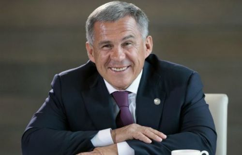 Минниханов поздравил жителей Татарстана с Днем родного языка