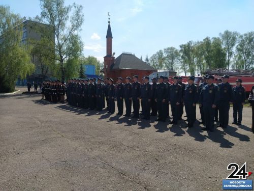 В Зеленодольском гарнизоне провели церемонию принятия присяги сотрудниками МЧС