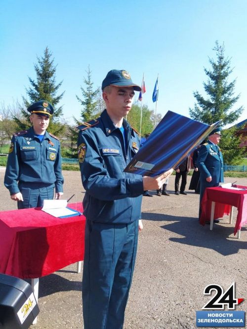 В Зеленодольском гарнизоне провели церемонию принятия присяги сотрудниками МЧС
