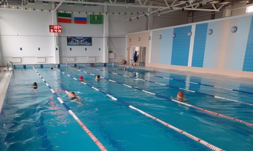 Ныряем в спорт! В бассейне «Метеор» более 80 групп плавания, есть условия и для других занятий