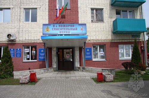 Зеленодольские огнеборцы приняли участие во Всероссийской патриотической акции «Окна Победы»