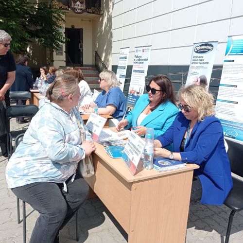 В Зеленодольске всероссийская ярмарка трудоустройства «Работа России. Время возможностей» объединила 24 работодателя и более 400 соискателей со всего района