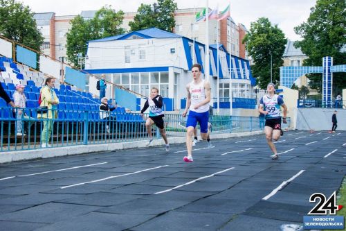 В Зеленодольске прошли соревнования по легкой атлетике на кубок имени Маршалова