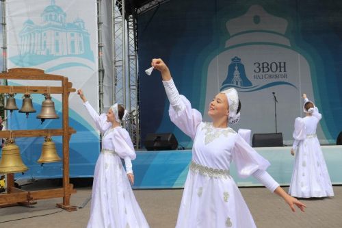 Второй год подряд: популярный фестиваль «Звон над Свиягой» собрал 17 тысяч почитателей колокольного искусства