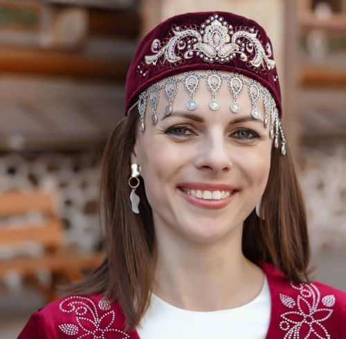 Ольга Елизарова стала Первой вице-миссис России, представив Татарстан в национальном костюме