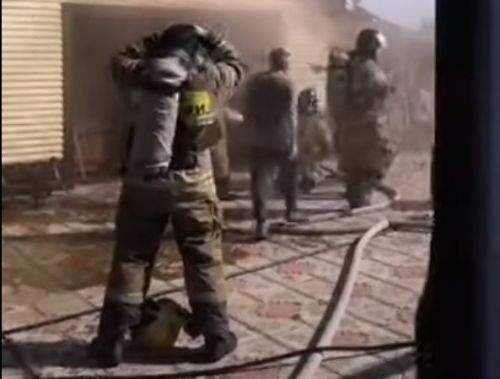 В Татарстане бдительный водитель такси помог спасти частный дом от пожара