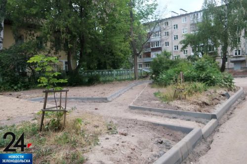 Территорию сразу нескольких домов в Зеленодольске охватила программа «Наш двор»