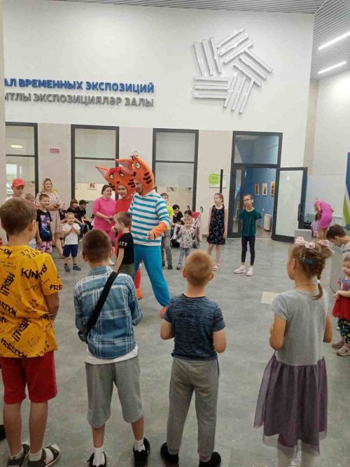 Для подопечных организации «Благое дело» блогеры провели День красоты в ЦКР