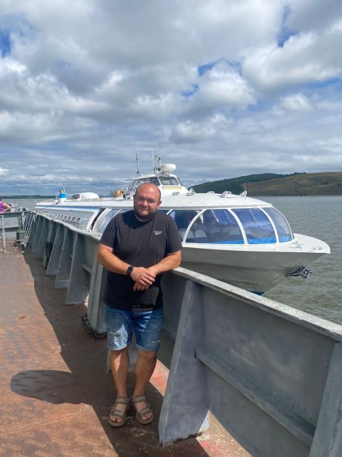 Спасибо, Паша! В день урагана житель острова Свияжска на водном мотоцикле спас 11 человек