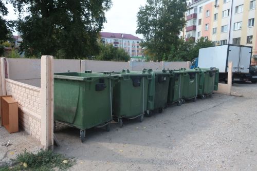 Евросвалки, или Почему местные контейнерные площадки не могут выйти на цивилизованный уровень