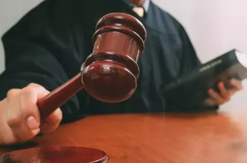 В Зеленодольске уроженца Казани осудили за нелегальный оборот наркотиков