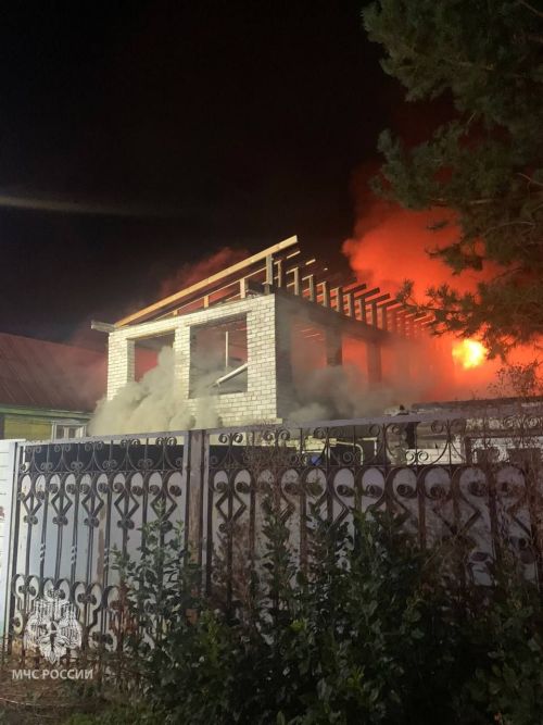 Серьезный пожар произошел сегодня в поселке Ореховка Зеленодольского района