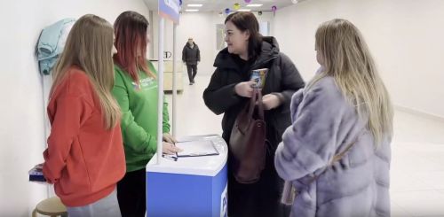 В Зеленодольске работает пункт по сбору подписей в поддержку выдвижения в президенты России Владимира Путина