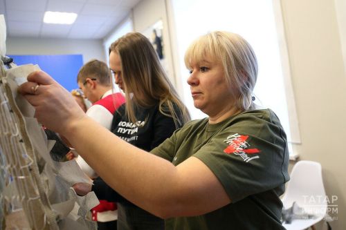 В Казани прошел мастер-класс по плетению маскировочных сетей