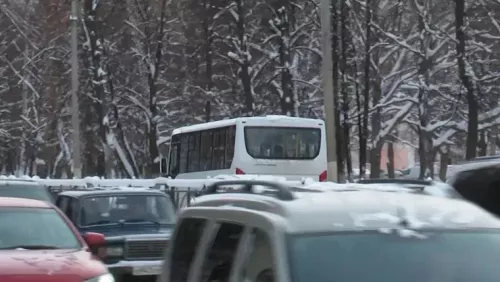 «Почему проехали мимо?»: Жители Зеленодольска пожаловались на проезжающие мимо остановок автобусы