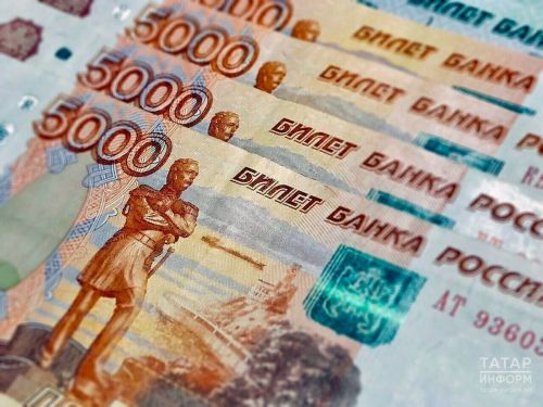 Россиянам решили выдать по 10 000 рублей от СФР. Названа дата перевода денег