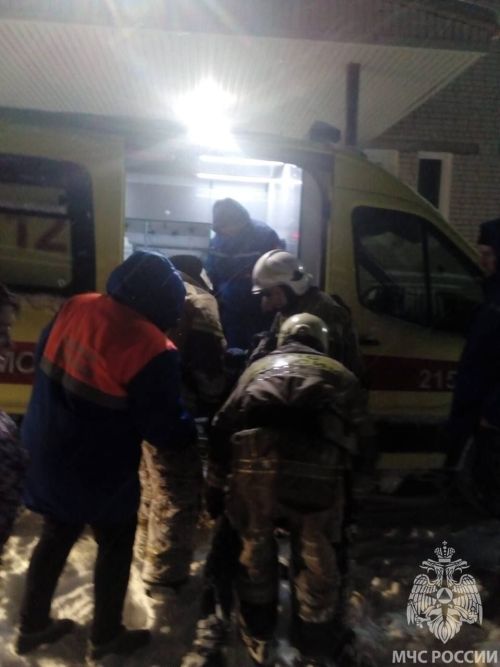 Зеленодольские пожарные спасли замерзавшего мужчину
