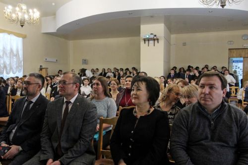 Наука и корабли: в гимназии № 3 прошла Всероссийская конференция