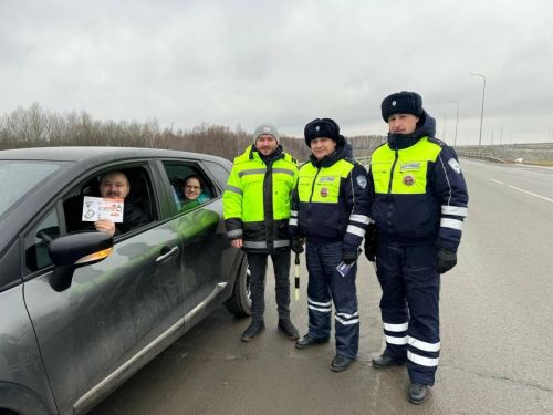 Сотрудники ГИБДД и «Волго-Вятскуправтодора» напомнили автомобилистам Татарстана о важности соблюдения ПДД