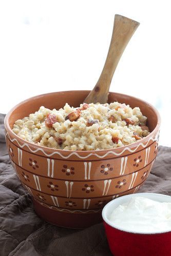 Перловая каша с мясом и томатной пастой