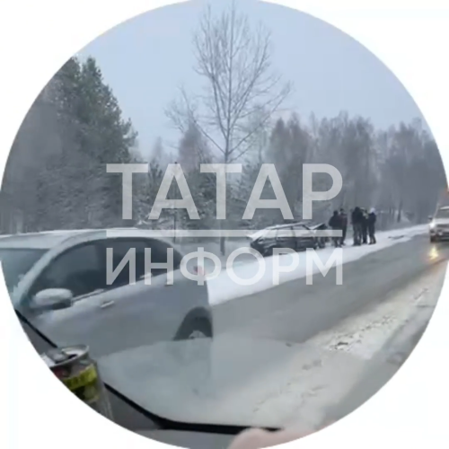 На трассе между Зеленодольском и Казанью столкнулась фура с легковушкой