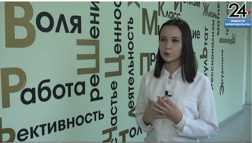 Памяти героев верны: студентка из Зеленодольска рассказала о брате-военнослужащем в победном видеоролике