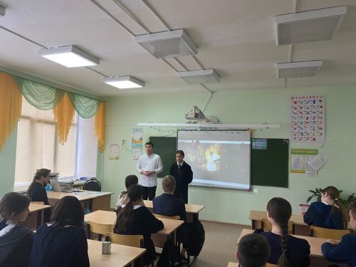 Студенты-судостроители рассказали о жизни колледжа школьникам