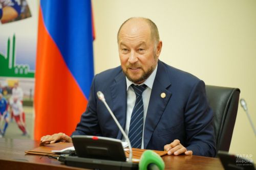 Руководитель Администрации Татарстана, Агат Сафаров, поучаствовал в акции «Ёлка желаний»