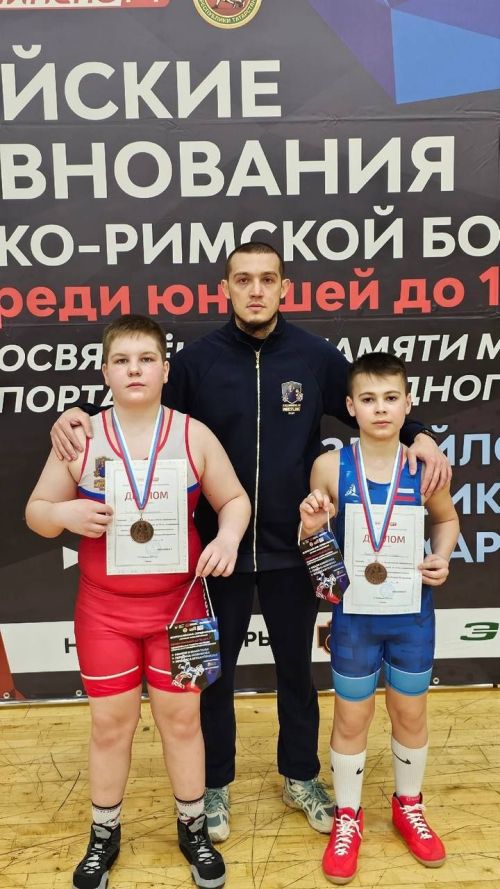 Зеленодольские спортсмены в числе победителей турнира по греко-римской борьбе среди юношей до 16 лет