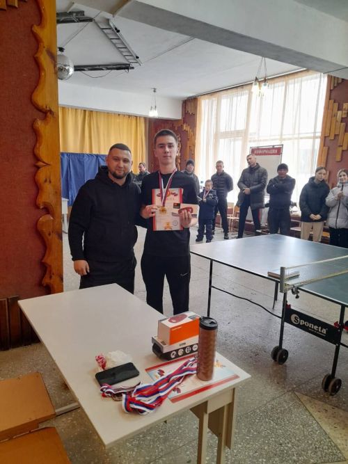 В селе Бело-Безводное определили лучших по настольному теннису