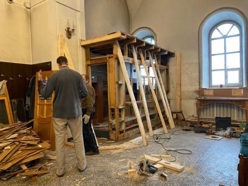 В Троицком соборе Раифского монастыря идёт ремонт