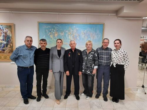 В Зеленодольской художественной галерее открылась юбилейная персональная выставка художника- монументалиста Озада Хабибуллина