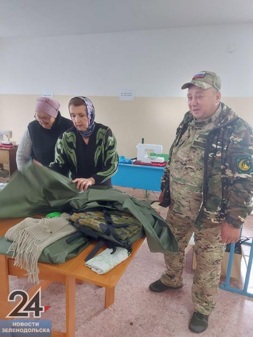 «Время выбрало нас»: нурлатские волонтеры помогают фронту, вдохновленные визитом земляка