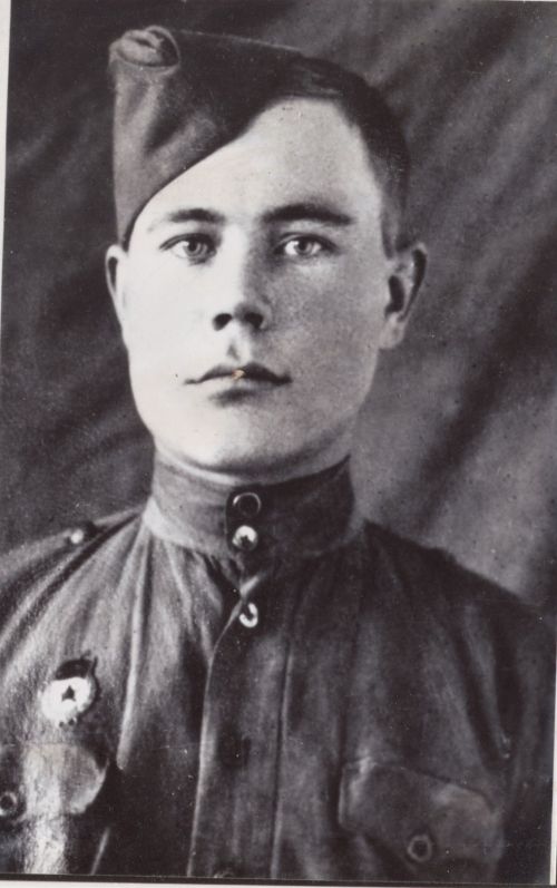 Вернулся с «трофеем». Василий Константинов в 16 лет ушел на фронт