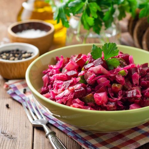 В Татарстане резко подорожали продукты для винегрета, но подешевела молочка