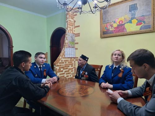 Зеленодольский «Форпост» посетил ветерана ВОВ Латыпова Ахата Тахиятовича