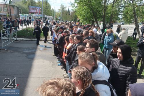 Переходящий Кубок эстафеты Победы на призы «Зеленодольской правды» вновь взяла гимназия №3