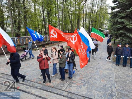 На площади СК «Авангард» начался парад в честь 79 годовщины Великой Победы над фашистской Германией