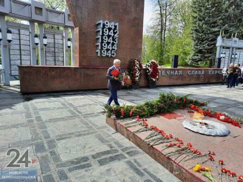 На площади СК «Авангард» начался парад в честь 79 годовщины Великой Победы над фашистской Германией