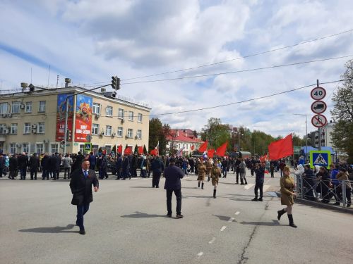 На площади СК «Авангард» начался парад в честь 79 годовщины Великой Победы над фашистской Германией