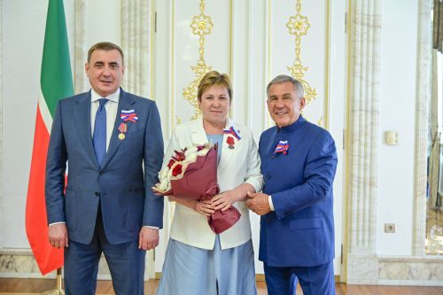 Сотрудница Зеленодольского АО «ПОЗиС» получила государственную награду