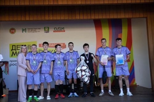 В Зеленодольской «Березовой роще» провели городской турнир по футболу «Удар в девятку»