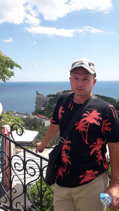 Зеленодолец Андрей Иванов спасал людей из поезда, потерпевшего крушение