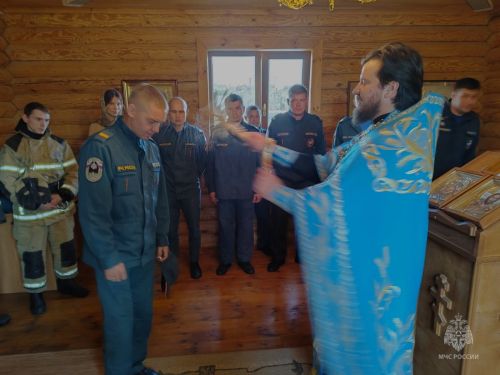 Зеленодольские пожарные отметили День иконы «Неопалимая купина»