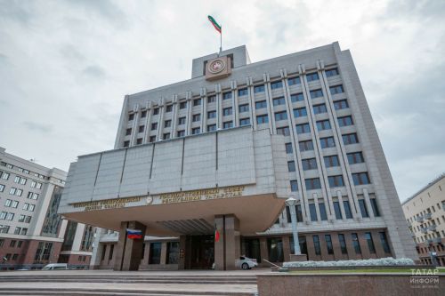 Госслужащим Татарстана увеличат размер оклада