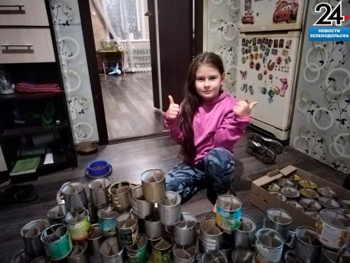 От Сонечки — бойцам на передовую: первоклассница из Зеленодольского района делает свечи для фронта